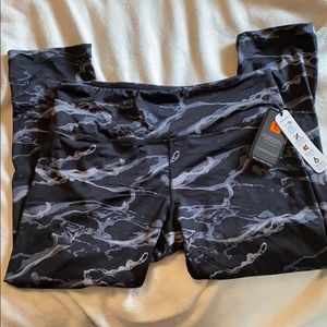 NWT RBX performance capris, size large